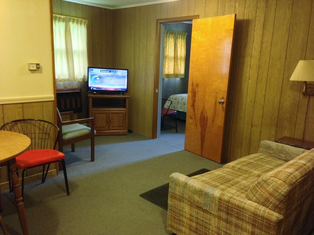 Indianhead Motel Ironwood Habitación foto